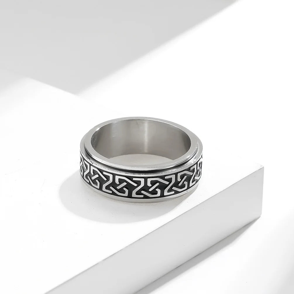 Celtic Knot Spinner Ring